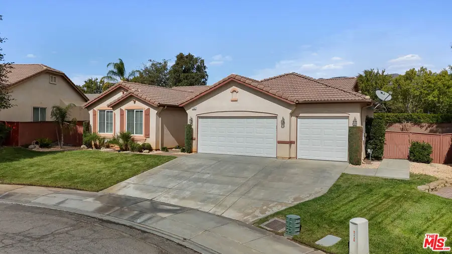 1548 Hunter Moon Way, Beaumont, CA 92223 - Image #2