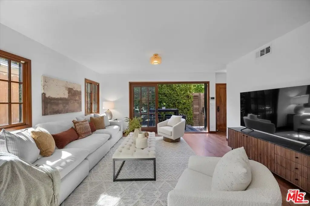 2504 Ocean Avenue, Venice, CA 90291 - Image #1