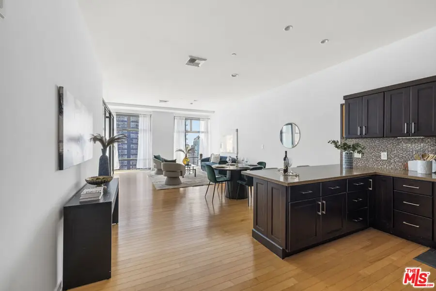 801 S Grand Avenue #1508, Los Angeles, CA 90017 - #3