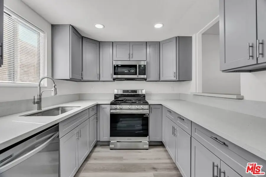 15125 Nordhoff Street #20, North Hills, CA 91343 - #3