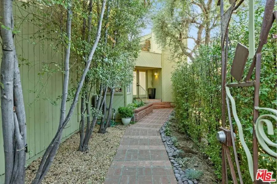 2329 Manning Avenue, Los Angeles, CA 90064 - Image #2