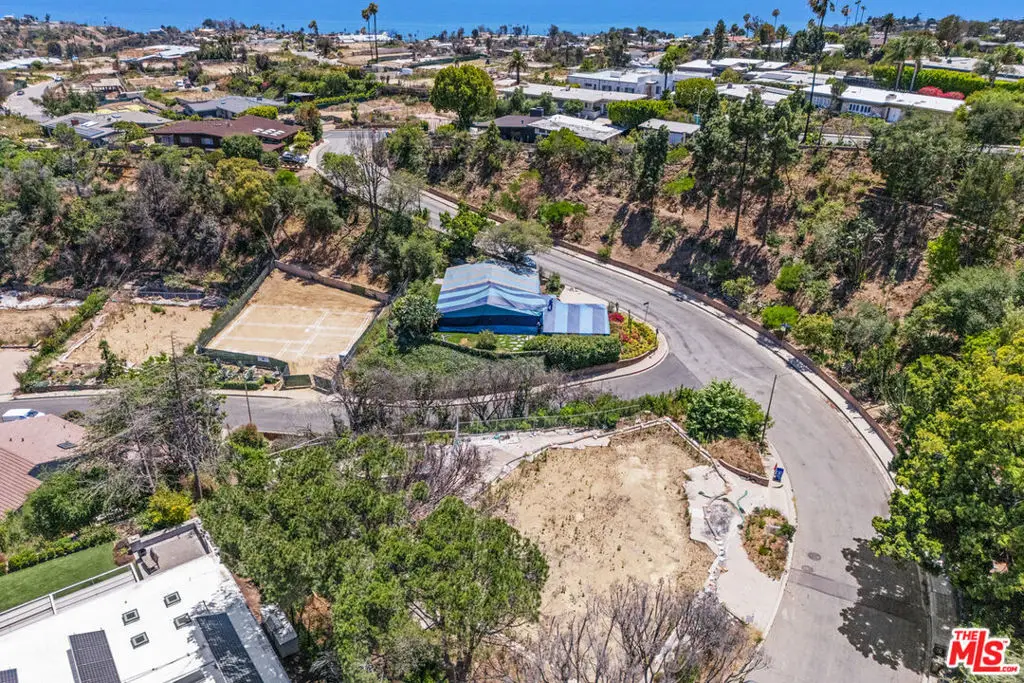 1052 Tellem Drive, Pacific Palisades, CA 90272 - #1