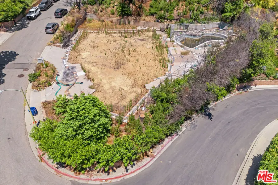 1052 Tellem Drive, Pacific Palisades, CA 90272 - #2