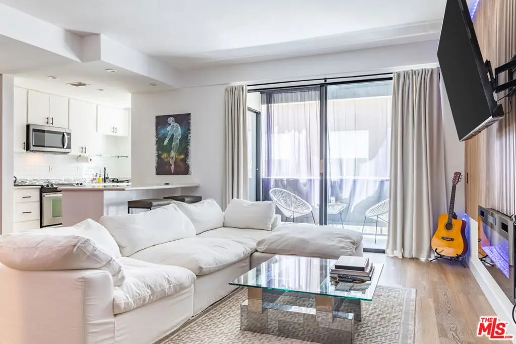 7250 Franklin Avenue #512, Los Angeles, CA 90046 - Image #1