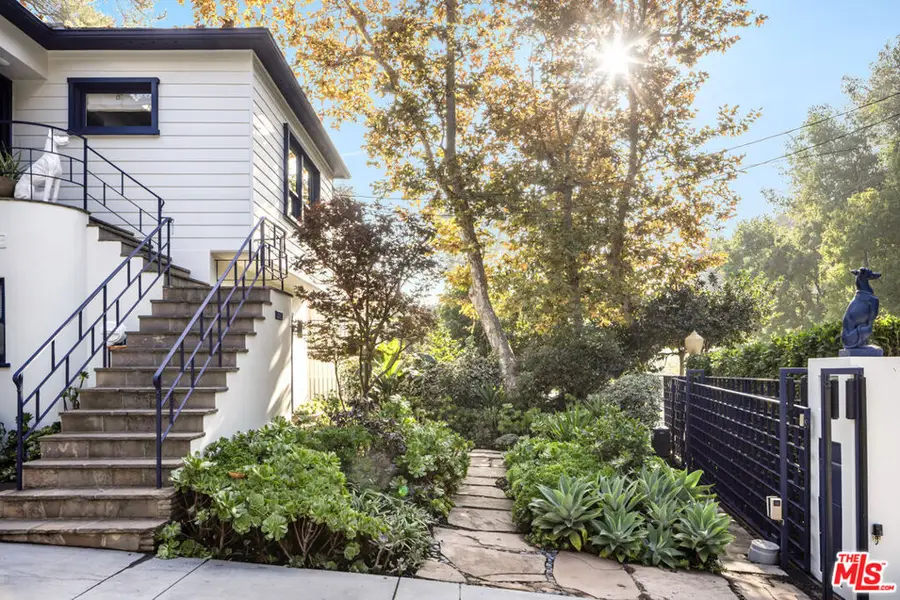 2940 N Beachwood Drive, Los Angeles, CA 90068 - Image #3