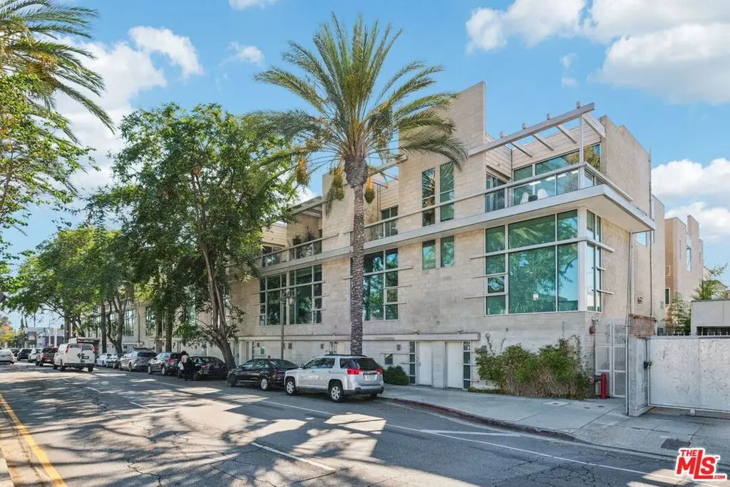 717 N Highland Avenue #13, Los Angeles, CA 90038 - #1