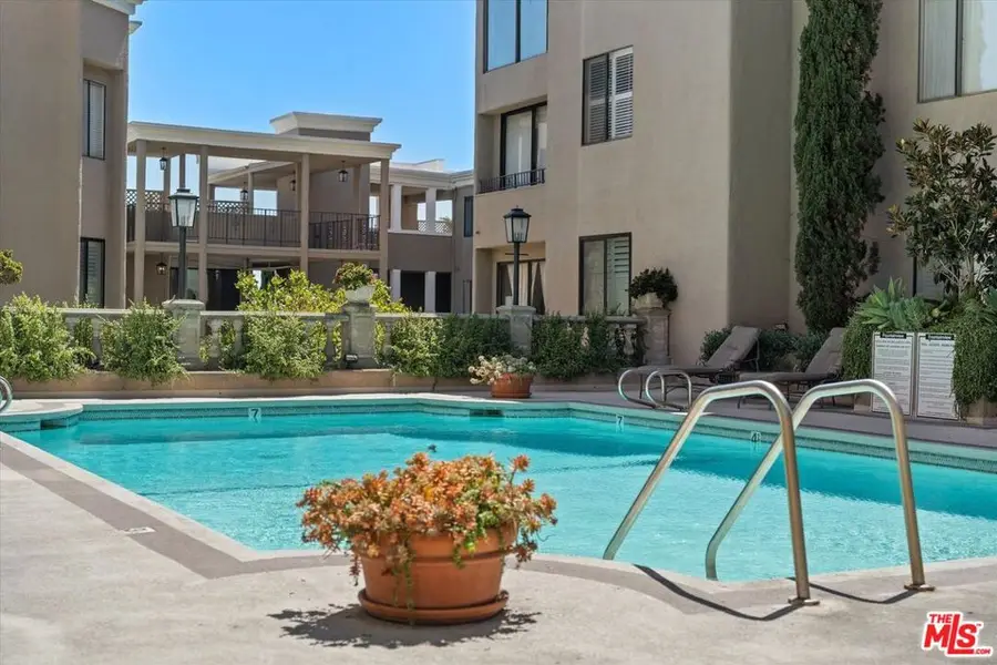 8455 Fountain Avenue #412, West Hollywood, CA 90069 - Image #3