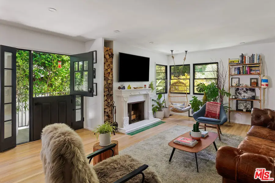 8421 Kirkwood Drive, Los Angeles, CA 90046 - #2