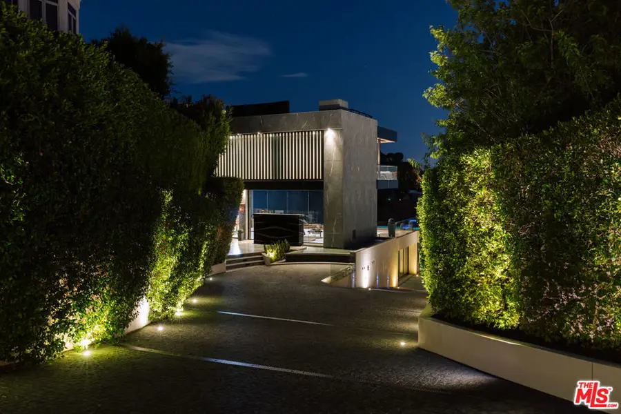 9199 Thrasher Avenue, Los Angeles, CA 90069 - #3