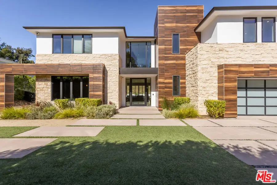 4607 Vanalden Avenue, Tarzana, CA 91356 - Image #3