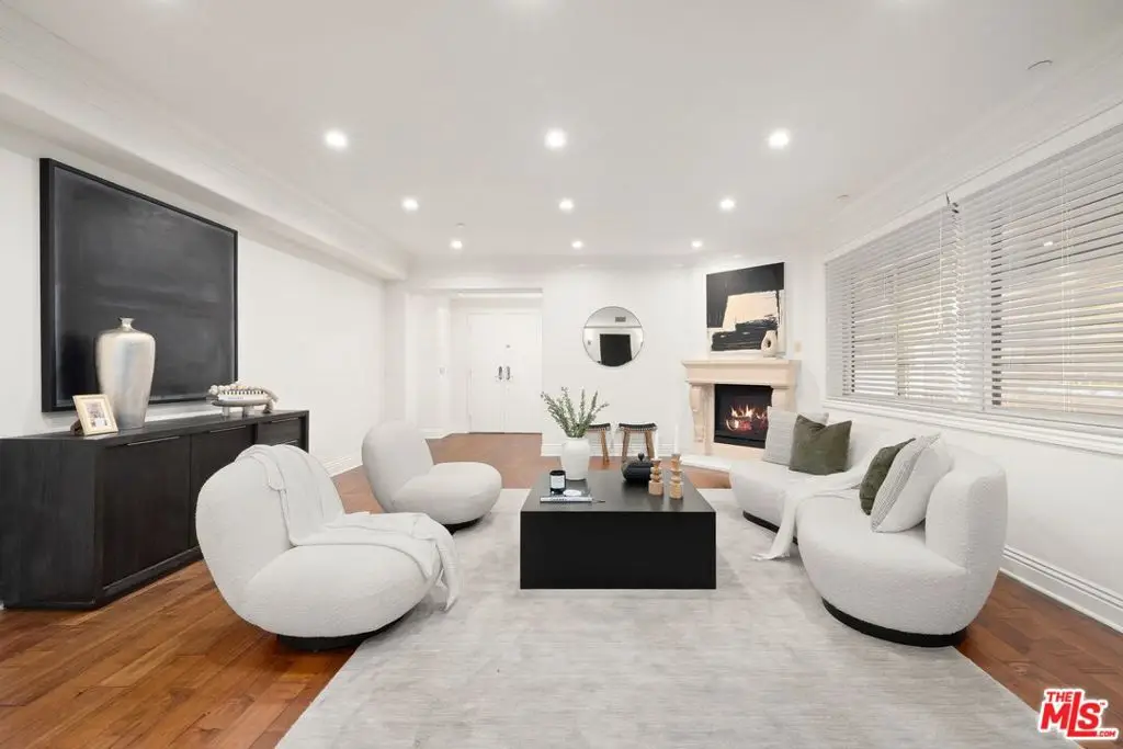 11749 Goshen Avenue #102, Los Angeles, CA 90049 - Image #1