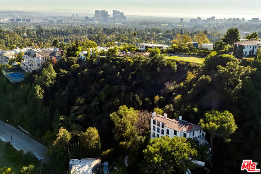 1301 N Beverly Drive, Beverly Hills, CA 90210 - Image #3