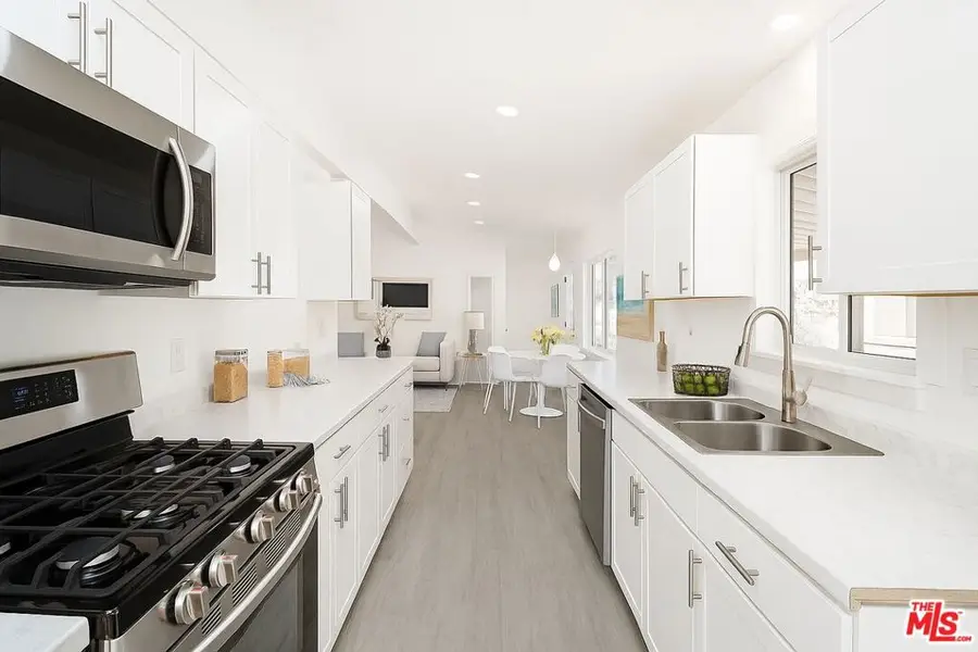 4201 Topanga Canyon Boulevard #62, Woodland Hills, CA 91364 - Image #3