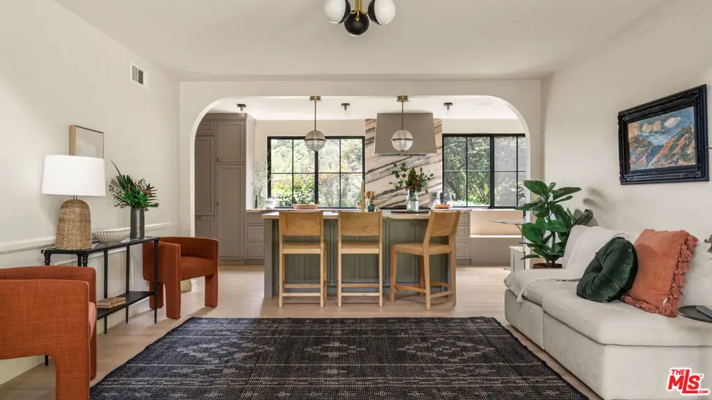 16828 Ivyside Place, Encino, CA 91436 - Image #1