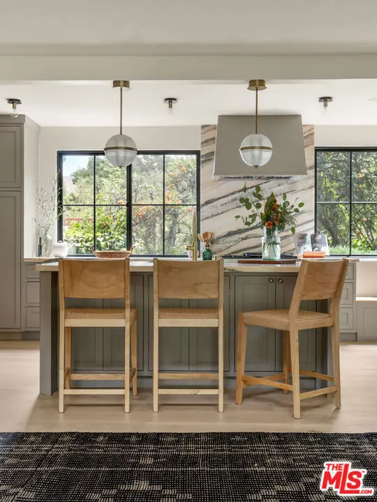 16828 Ivyside Place, Encino, CA 91436 - Image #2