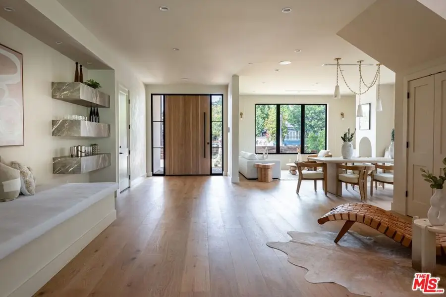 11746 La Maida Street, Valley Village, CA 91607 - Image #2