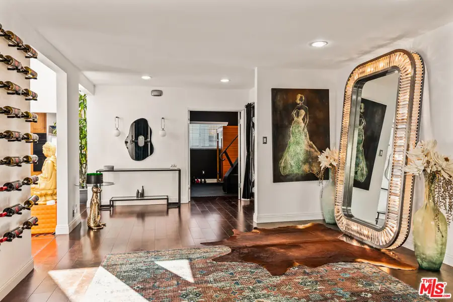 5154 Don Pio Drive, Woodland Hills, CA 91364 - #2
