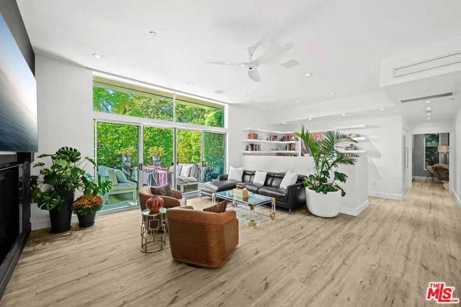 1250 North N Harper Avenue #401, West Hollywood, CA 90046 - Image #2