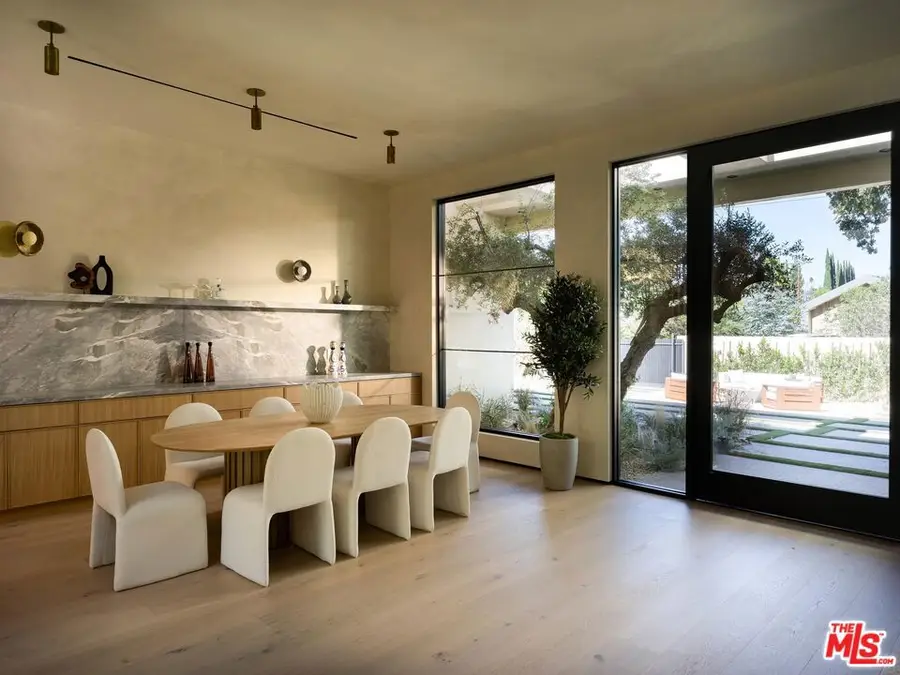 23340 Collins Street, Woodland Hills, CA 91367 - Image #2