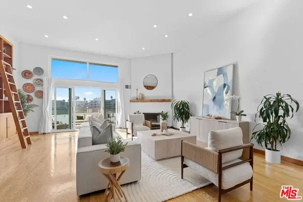 3950 Via Dolce #518, Marina Del Rey, CA 90292