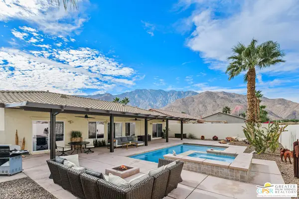 874 Summit Drive, Palm Springs, CA 92262
