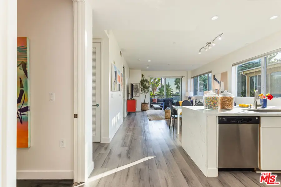 6001 Carlton Way #201, Los Angeles, CA 90028 - Image #3