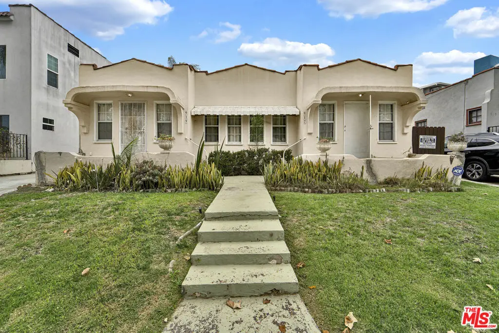917 S Sycamore Avenue, Los Angeles, CA 90036 - Image #1