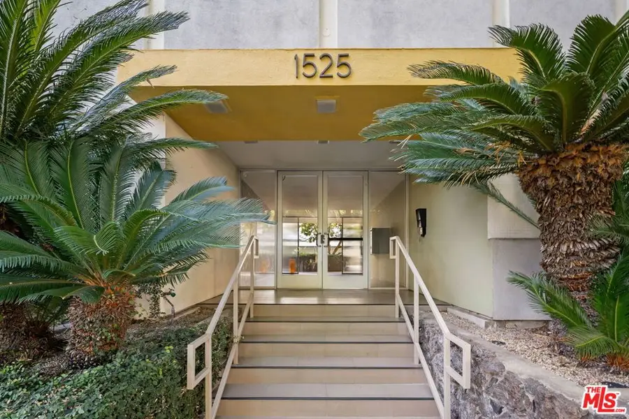 1525 N Hayworth Avenue #302, Los Angeles, CA 90046 - Image #3