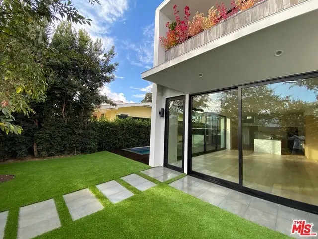 1620 Electric Avenue, Venice, CA 90291 - Image #2