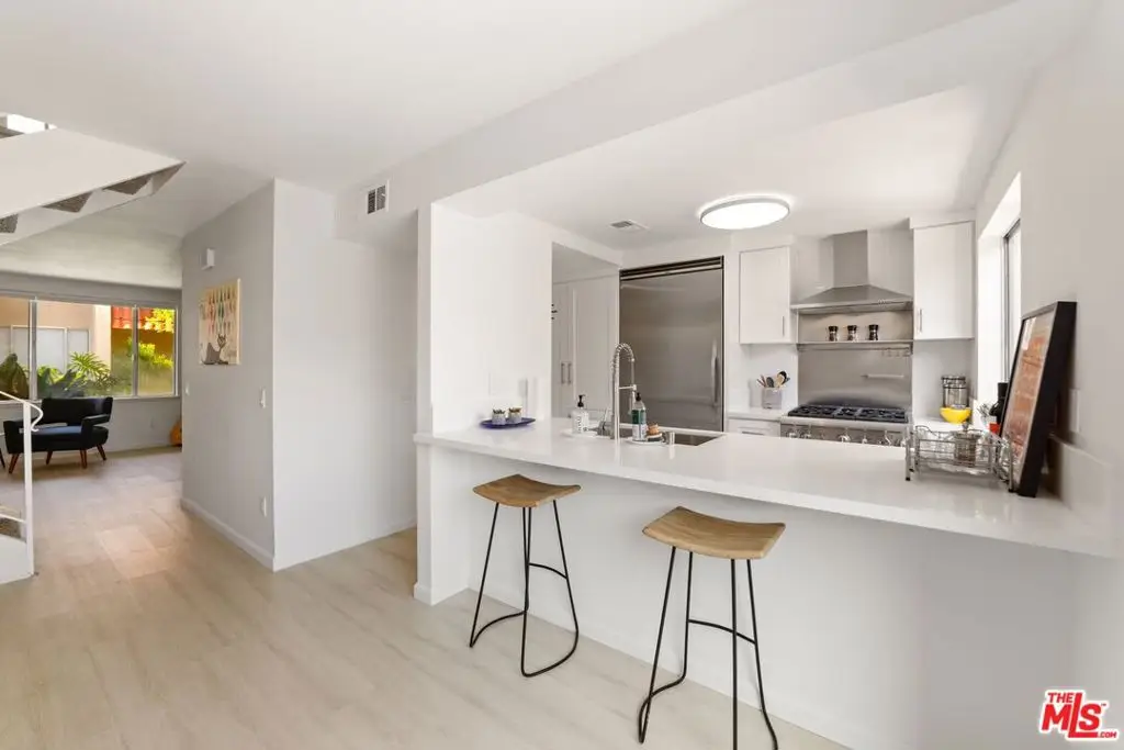 2252 N Indian Canyon Drive #E, Palm Springs, CA 92262 - Image #1