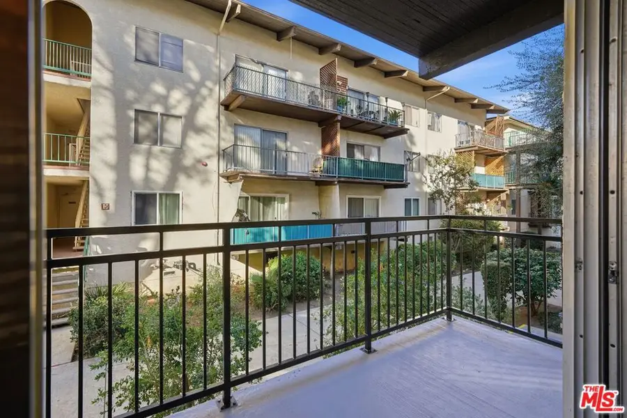 5460 White Oak Avenue #G111, Encino, CA 91316 - Image #2