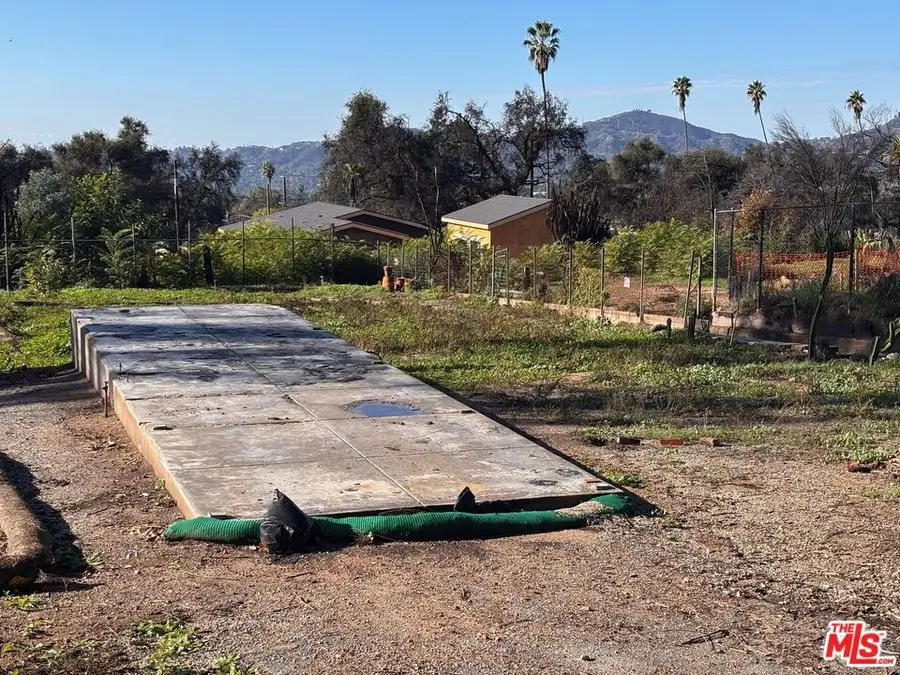 408 Wistaria Place, Altadena, CA 91001 - Image #2