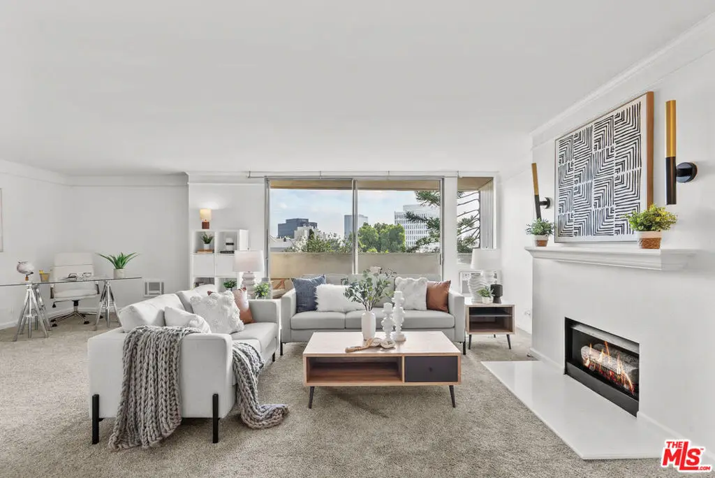 11645 Montana Avenue #335, Los Angeles, CA 90049 - Image #1