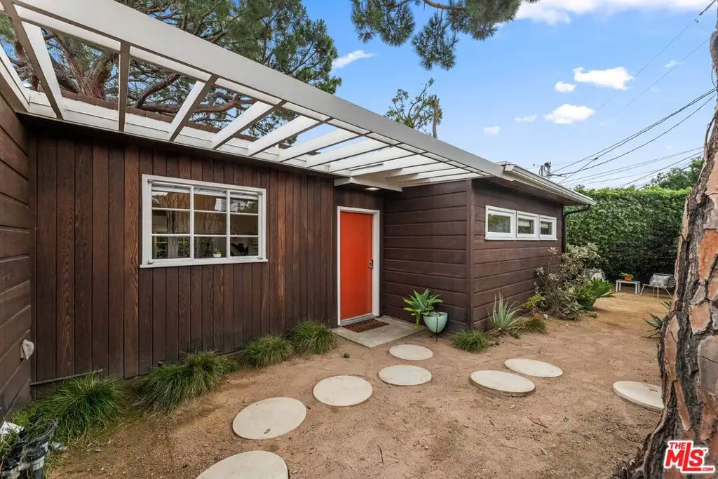 150 N Ontario Street, Burbank, CA 91505 - Image #1