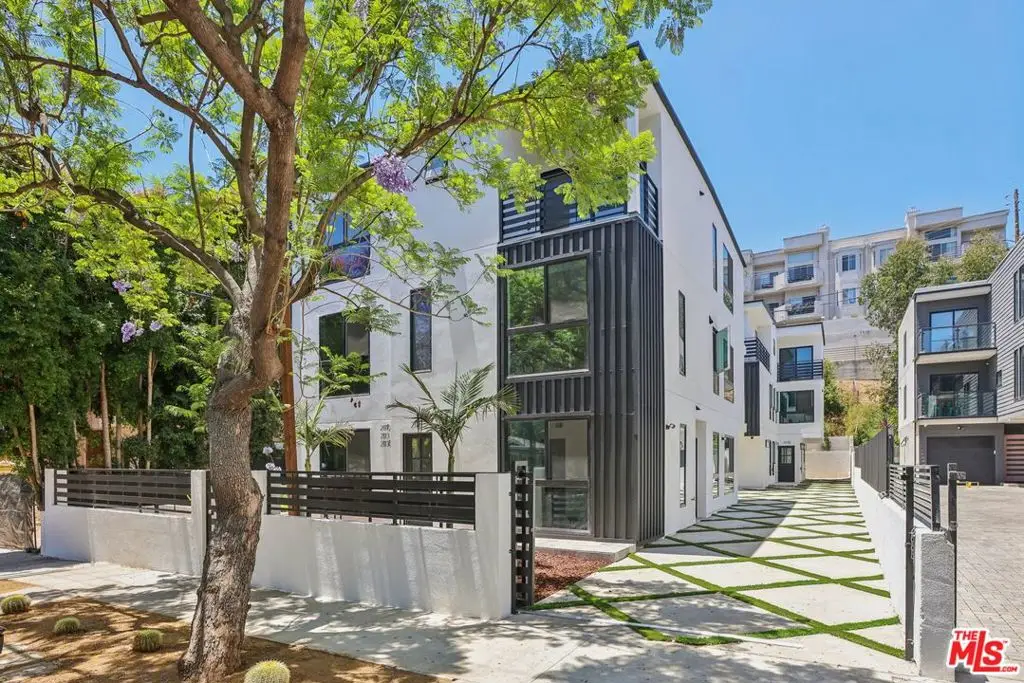 2113 Holly Drive, Los Angeles, CA 90068 - Image #1