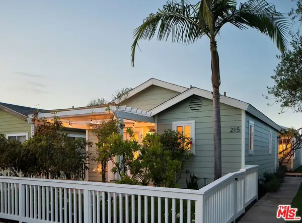 215 Portland Avenue, Huntington Beach, CA 92648