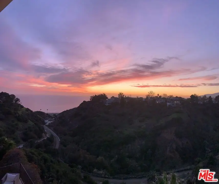 515 Muskingum Avenue, Pacific Palisades, CA 90272 - #3