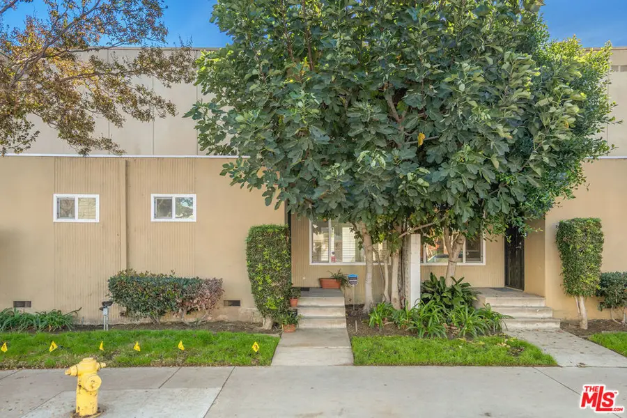 11138 Aqua Vista Street #3, Studio City, CA 91602 - Image #2