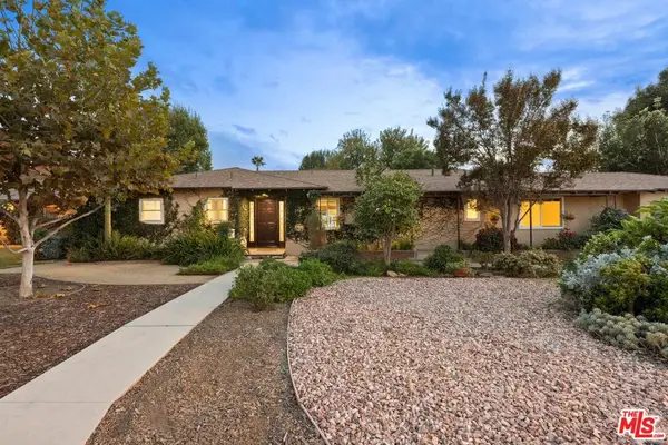 16822 Valerio Street, Lake Balboa, CA 91406