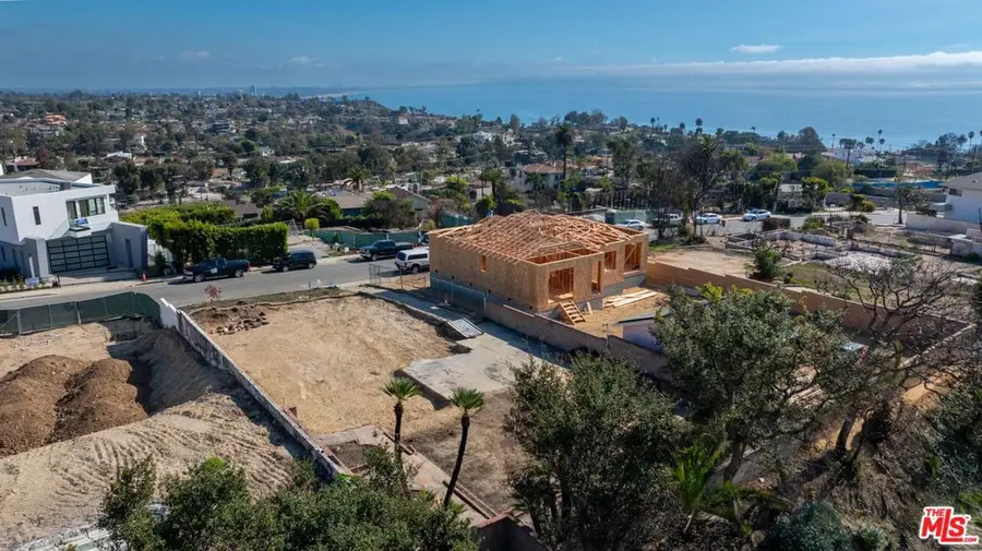 657 Lachman Lane, Pacific Palisades, CA 90272 - Image #2