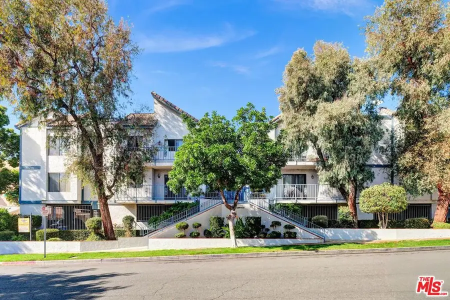 515 E Elmwood Avenue, Burbank, CA 91501 - Image #2