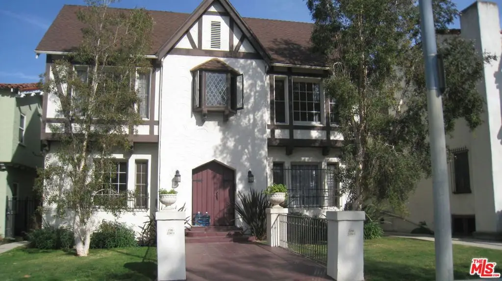 726 S Dunsmuir Avenue, Los Angeles, CA 90036 - Image #1