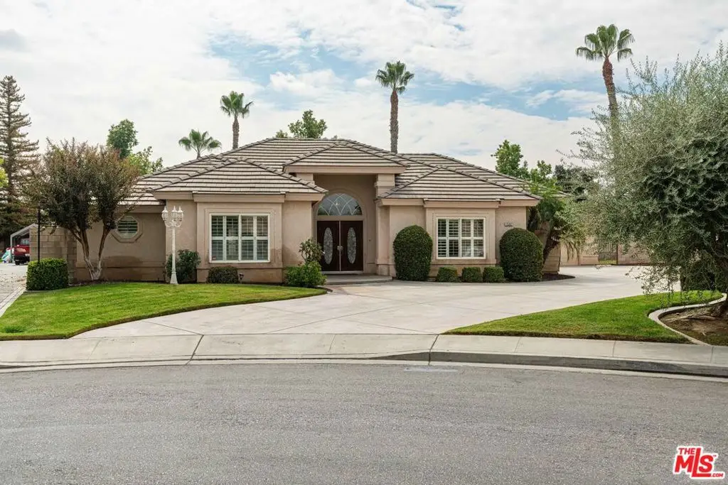 13207 Phoenix Palm Court, Bakersfield, CA 93314 - Image #1