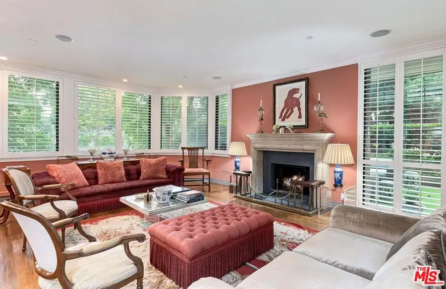 300 N Swall Drive #107, Beverly Hills, CA 90211 - Image #2