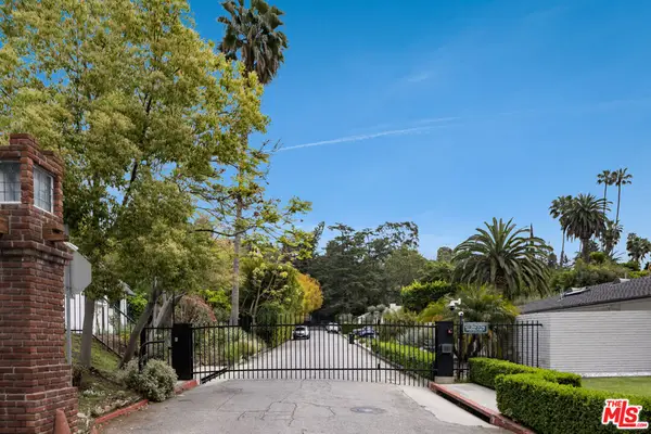 5751 Valley Oak Drive, Los Angeles, CA 90068