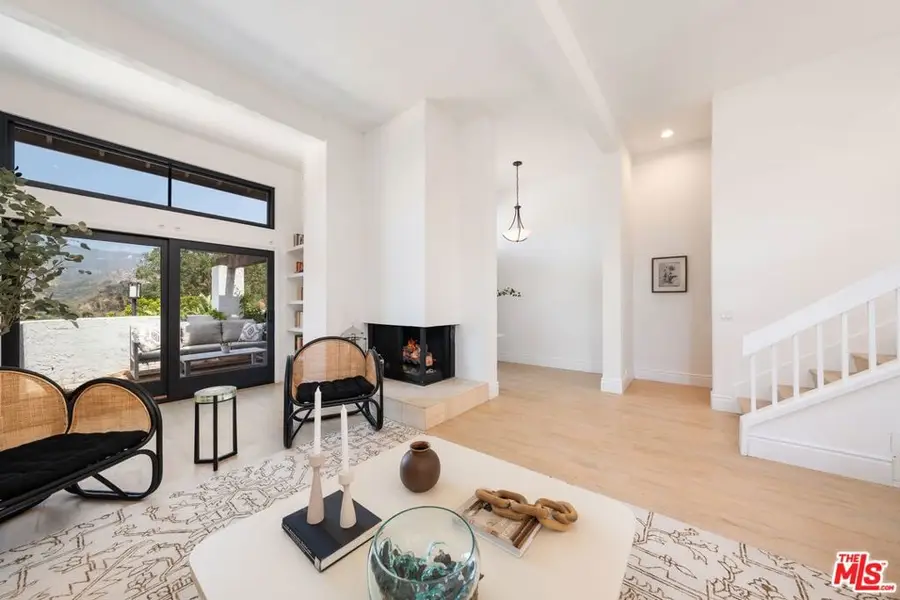 1663 Michael Lane, Pacific Palisades, CA 90272 - Image #2