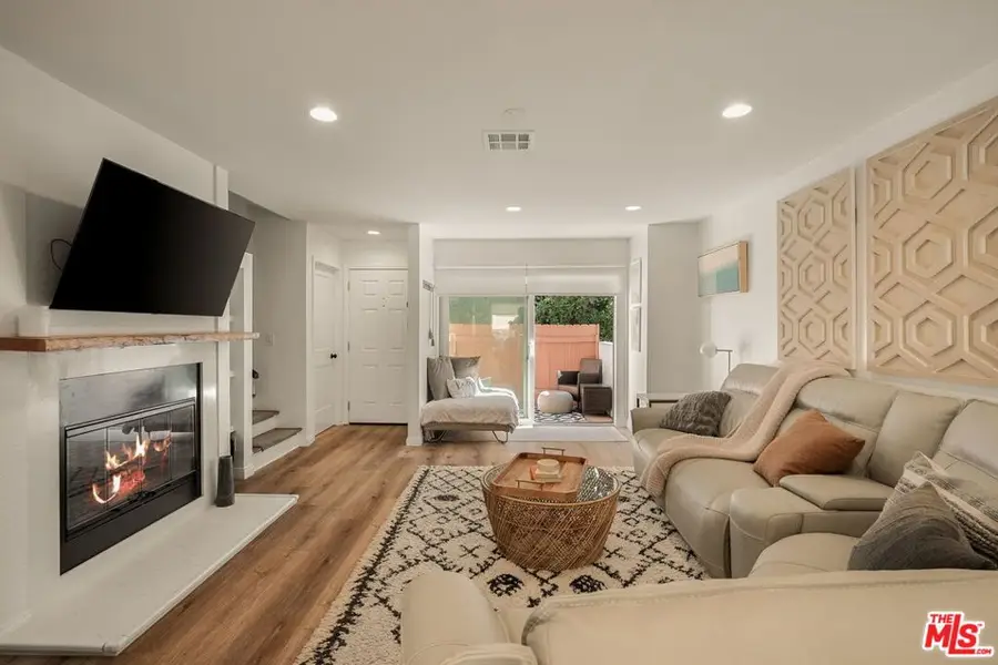 922 Lincoln Boulevard #2, Santa Monica, CA 90403 - Image #2