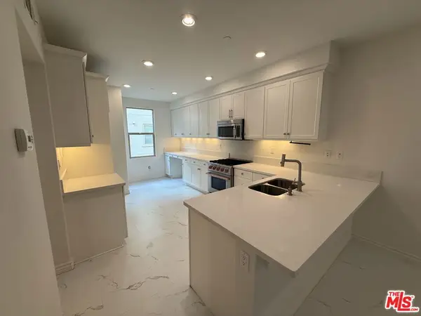 65 Plateau, Irvine, CA 92618