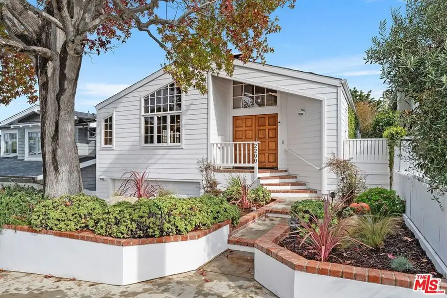 2200 N Poinsettia Avenue, Manhattan Beach, CA 90266 - Image #2