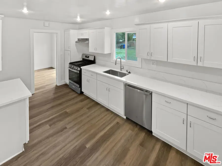 704 Mountain Avenue, Pomona, CA 91767 - #2